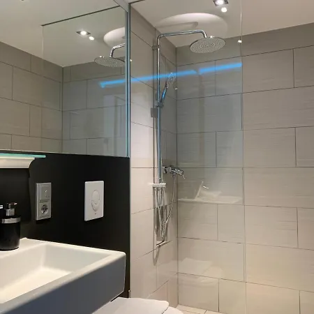 Appartamento Wohnen Auf Zeit - Rooftop By Rabe, Gym, Balkon, Parkplatz, Smart-tv, Netflix Karlsruhe