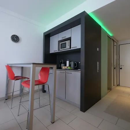 Appartamento Wohnen Auf Zeit - Rooftop By Rabe, Gym, Balkon, Parkplatz, Smart-tv, Netflix *